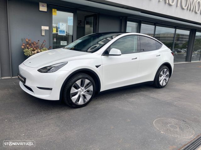 Tesla Model Y Long Range Dual Motor AWD - 4