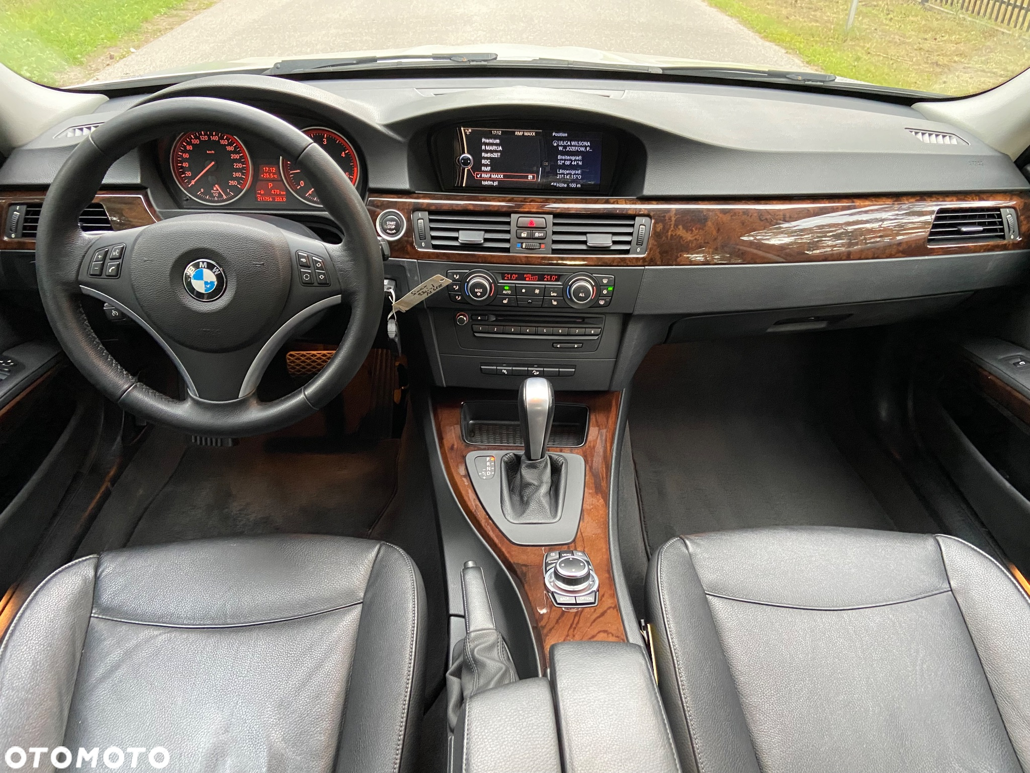 BMW Seria 3 330d DPF Touring Edition Exclusive - 26