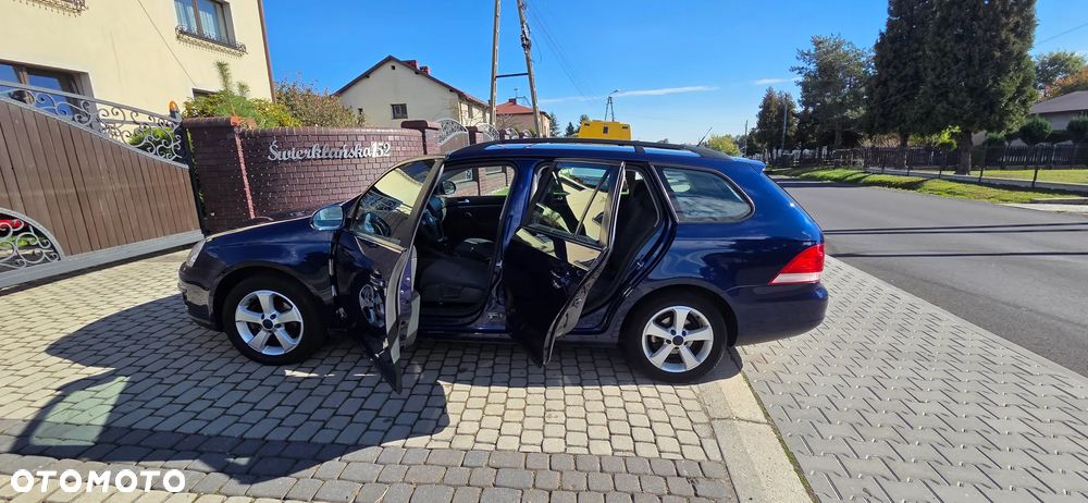 Volkswagen Golf - 20