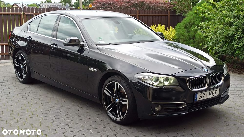 BMW Seria 5 525d xDrive Luxury Line - 3