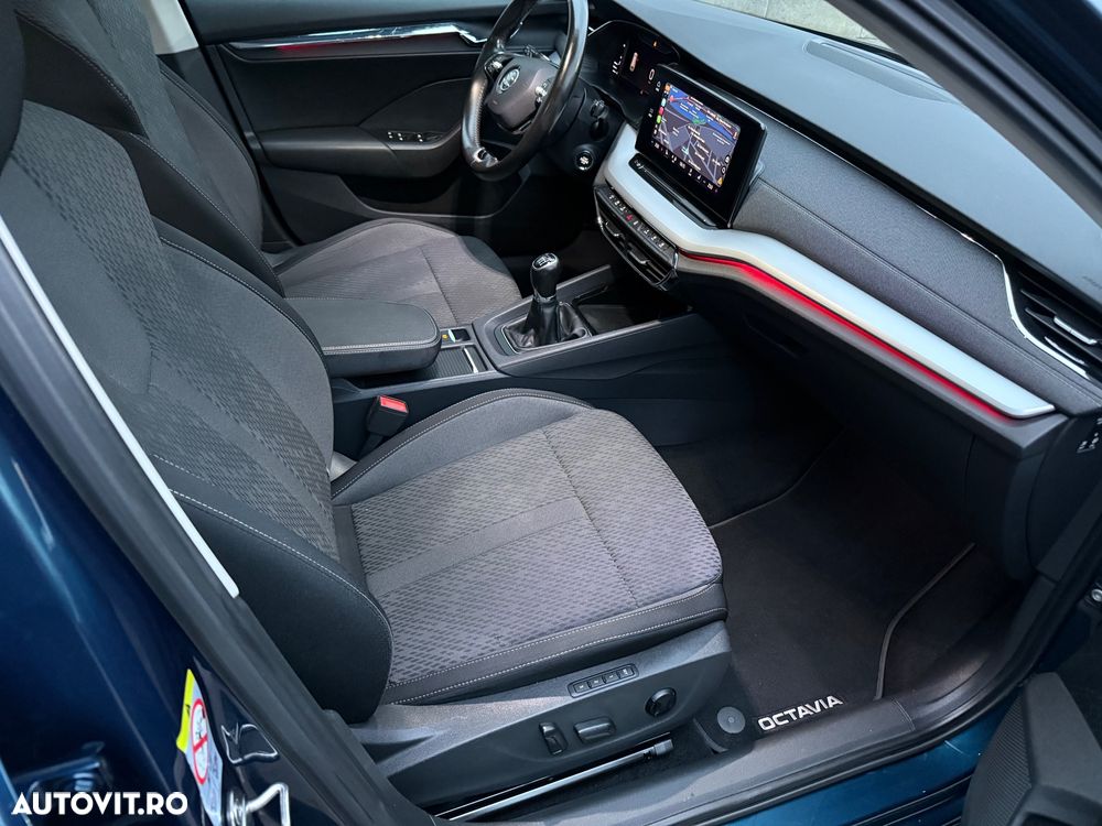 Skoda Octavia 2.0 TDI Premium Edition - 17