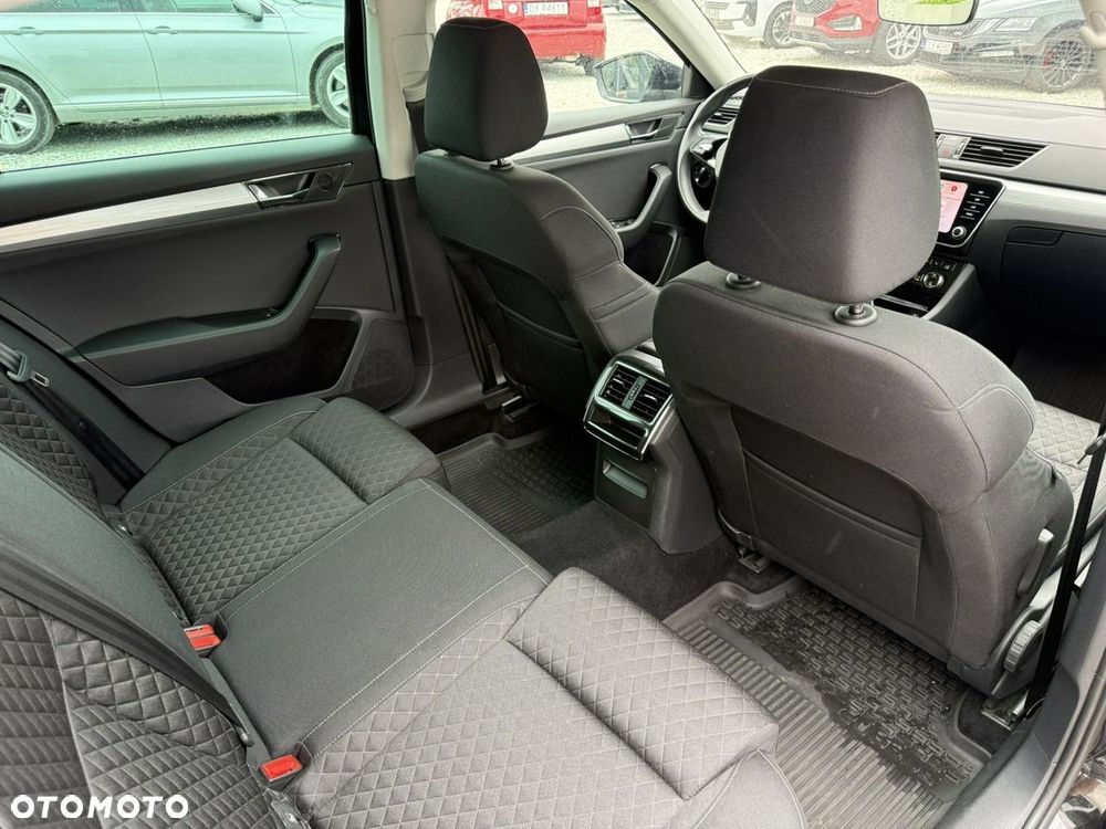 Skoda Superb 2.0 TDI SCR Ambition - 19
