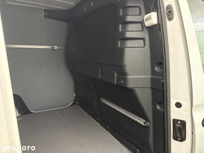 Volkswagen Caddy - 17