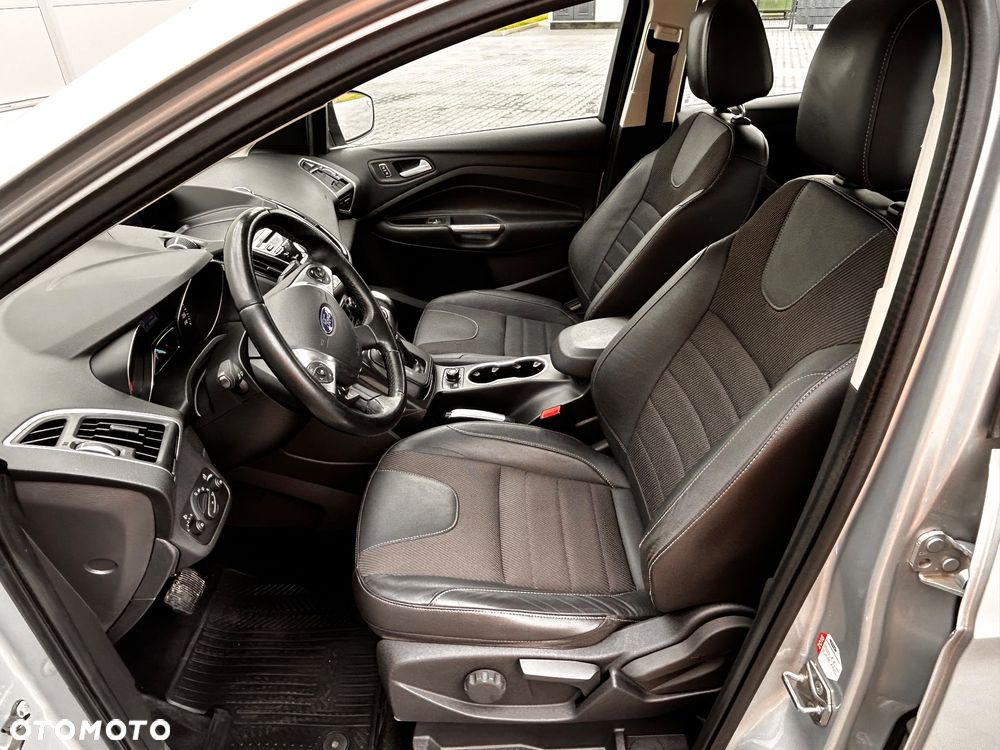 Ford Kuga 2.0 TDCi 4WD Titanium - 25