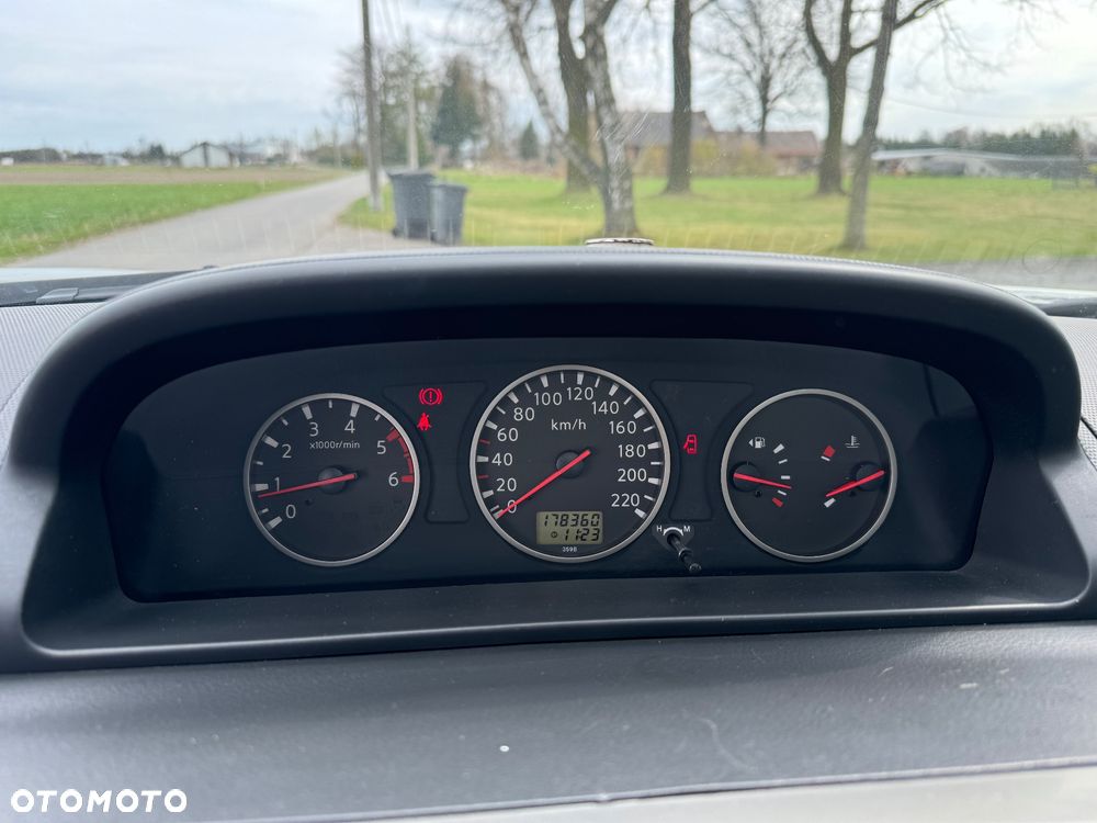 Nissan X-Trail 2.2 dCi 4x4 Elegance - 14