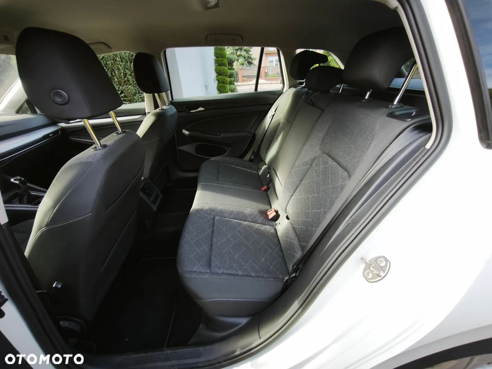 Volkswagen Golf Variant - 9