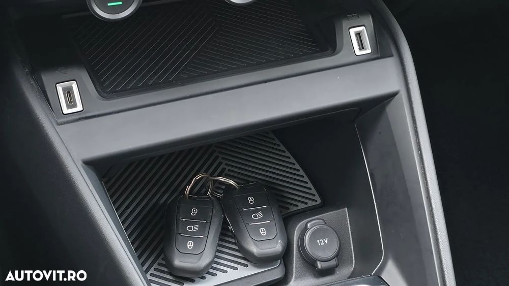 Citroën C4 PureTech 130 Stop&Start EAT8 SHINE - 35