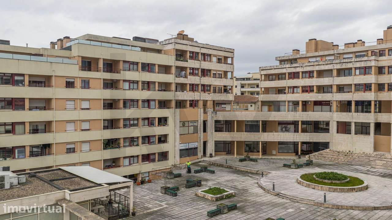Apartamento T3 em Guimarães com garagem - Grande imagem: 2/44