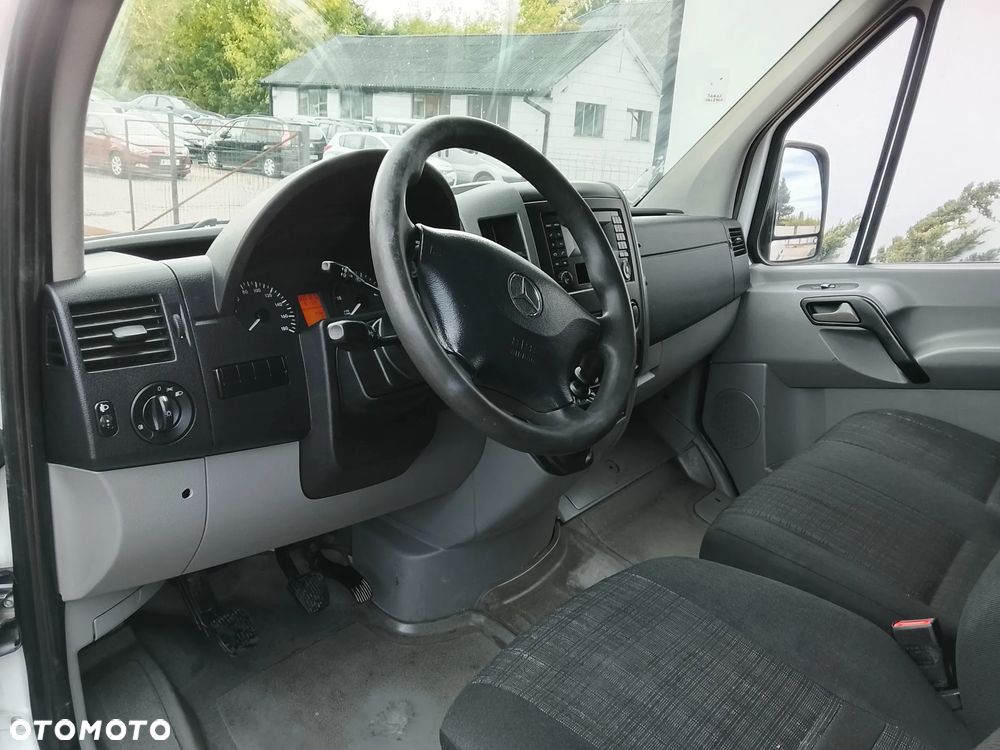 Mercedes-Benz Sprinter - 20