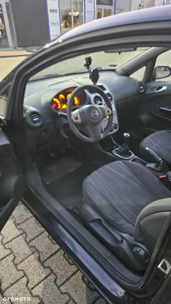 Opel Corsa 1.4 16V - 8