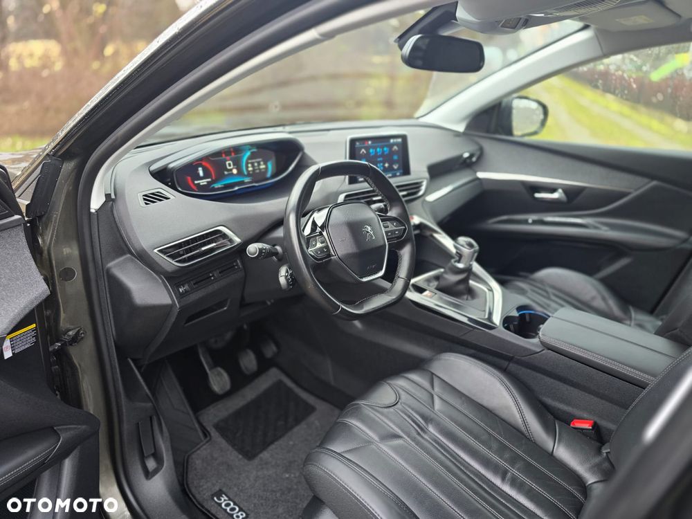 Peugeot 3008 HDi FAP 150 Platinum - 11