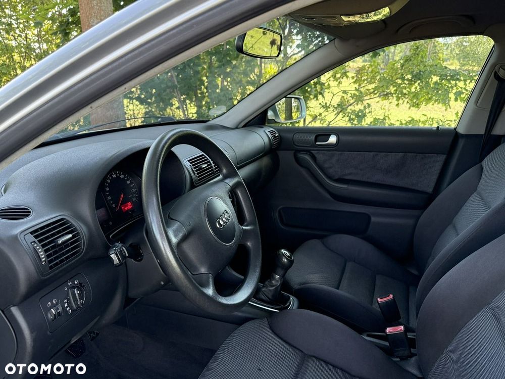 Audi A3 Sportback 1.6 Attraction - 13