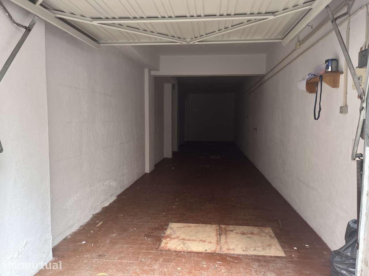 Garagem de 44 m² para 3 Viaturas em Massamá – Excelente Investimento - Grande imagem: 4/24