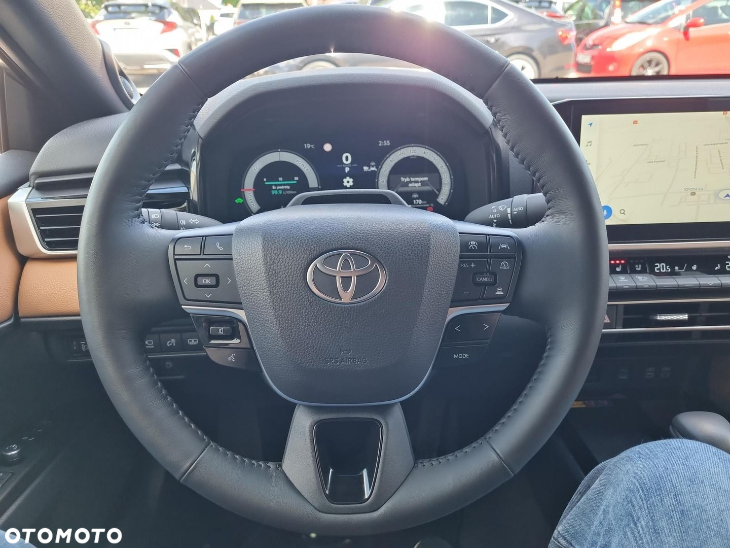 Toyota Camry - 16