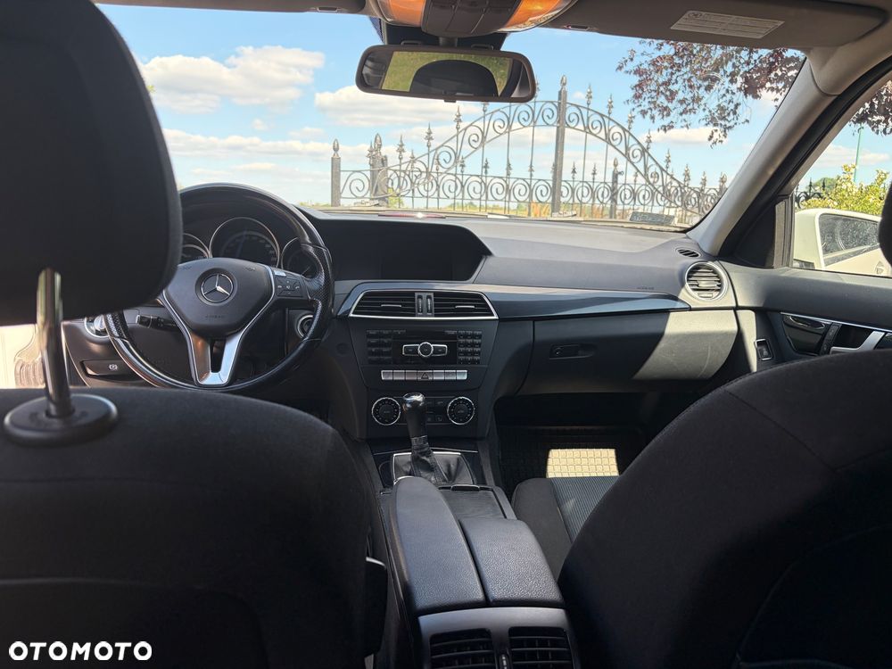 Mercedes-Benz Klasa C 220 CDI BlueEff Classic - 12