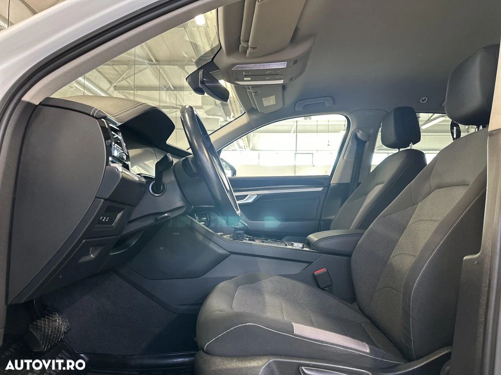 Volkswagen Touareg - 23