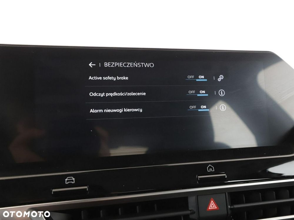 Citroën C4 PureTech 130 Stop&Start EAT8 FEEL PACK - 26