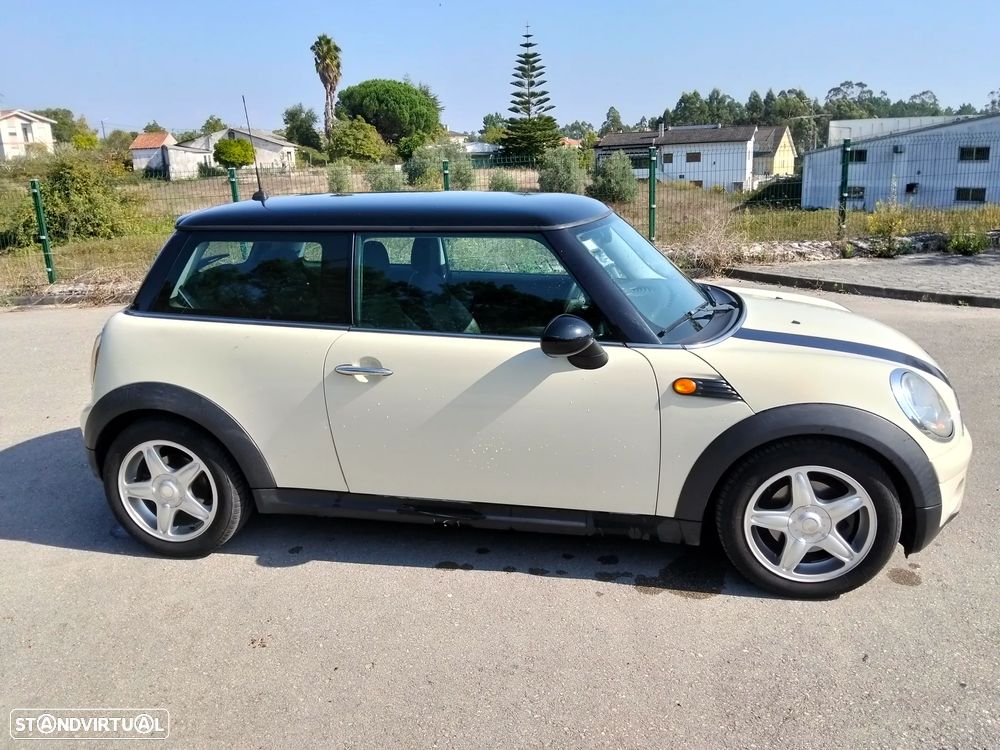 MINI 3 Portas Cooper D - 4