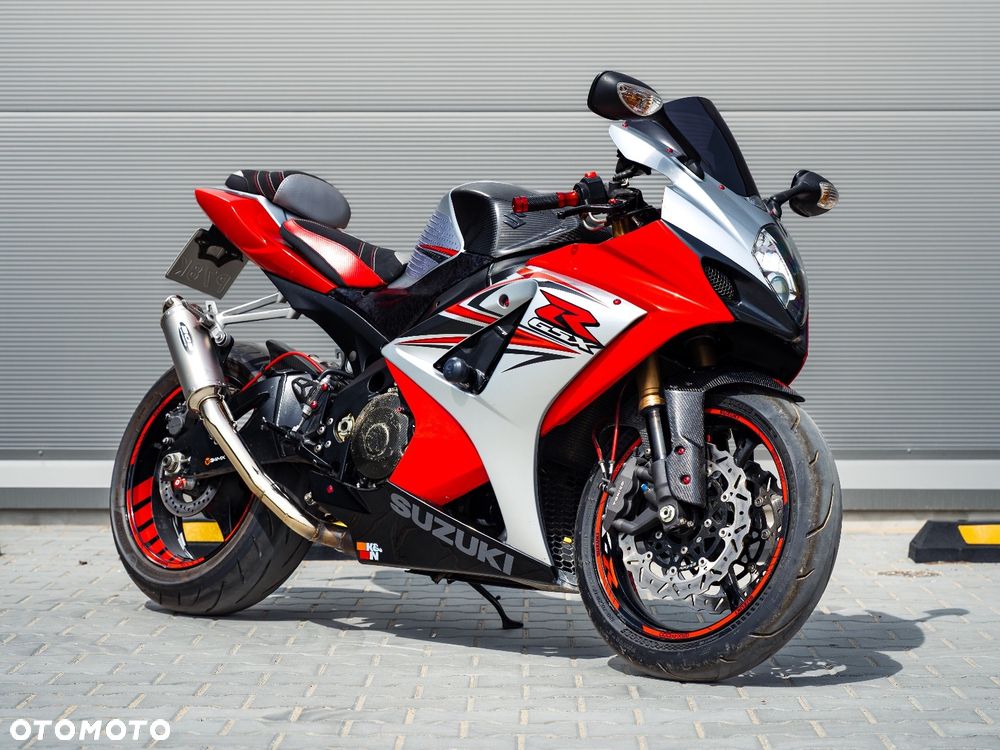 Suzuki GSX-R - 1