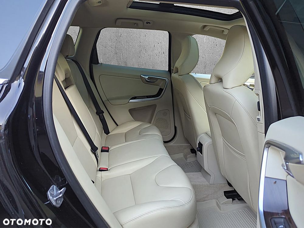 Volvo XC 60 - 18