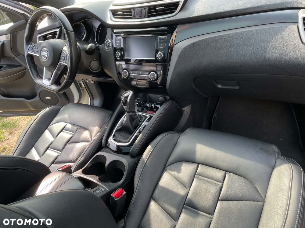 Nissan Qashqai 1.7 dCi 4x4 Tekna+ Xtronic - 9