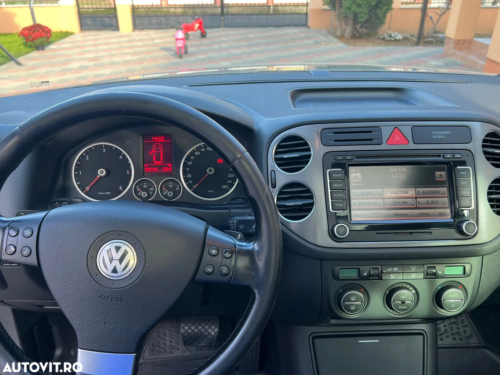 Volkswagen Tiguan 2.0 TDI 4Motion DSG Sport & Style - 3