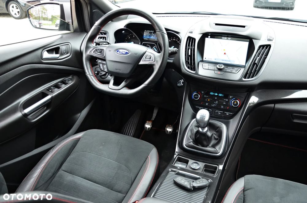 Ford Kuga - 34