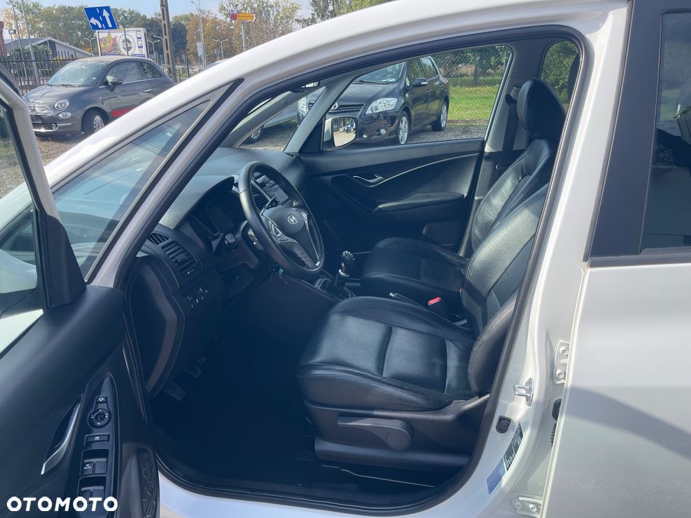 Hyundai ix20 - 12