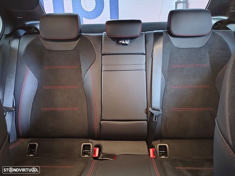 Mercedes-Benz A 250 Limousine e - 24