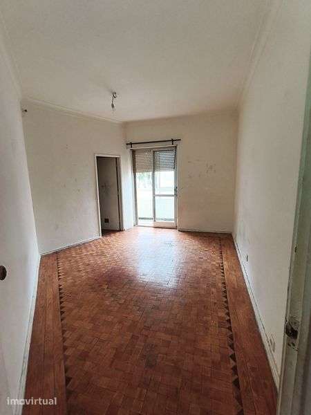 T3, 1ºandar, 100 mts2, Venteira, Amadora