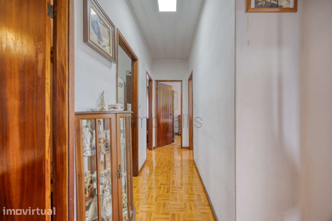 Moradia de 4 frentes em Valongo com terreno para piscina e jardim - Grande imagem: 5/29