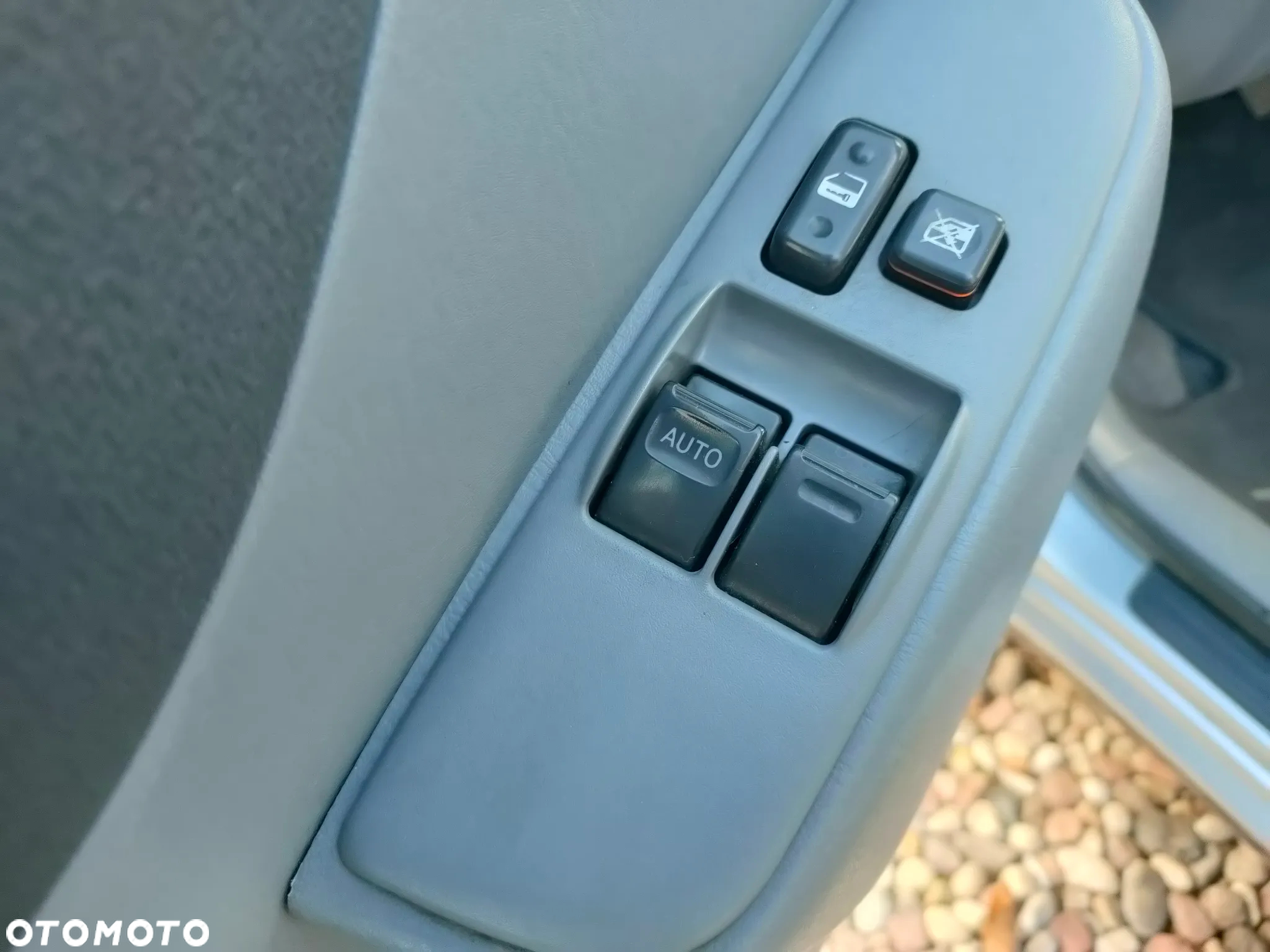 Toyota RAV4 2.0 VVT-i 4x4 - 11