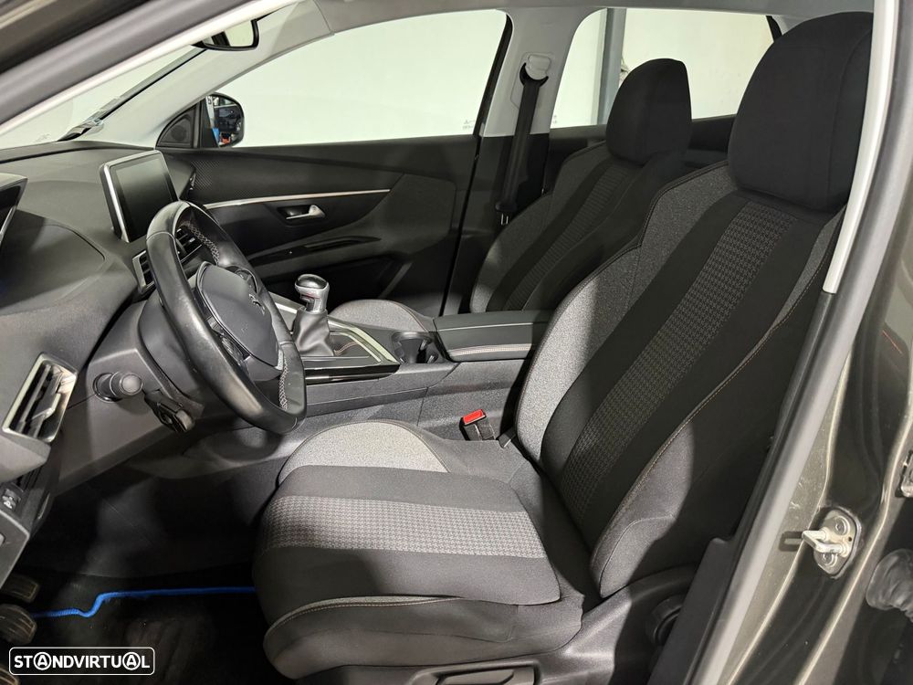 Peugeot 3008 1.2 PureTech Active Pack - 18