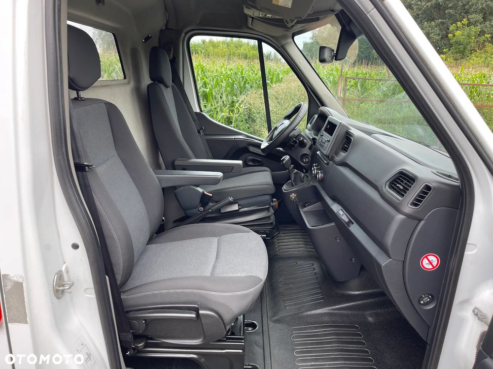 Renault Master Nowy Model_Grudzień 2020 ROK_2.3 DCI 180 KM_L3H2 DŁUGI_Bogata wersja LED,KLIMA - 19