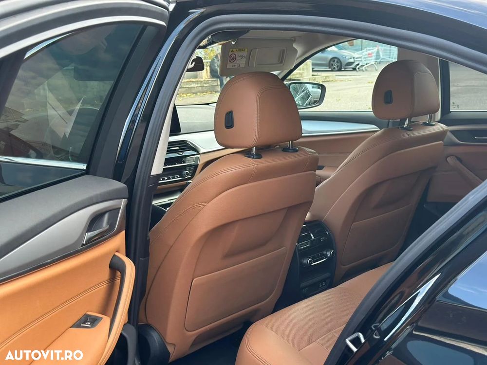 BMW Seria 5 520e Aut. - 12