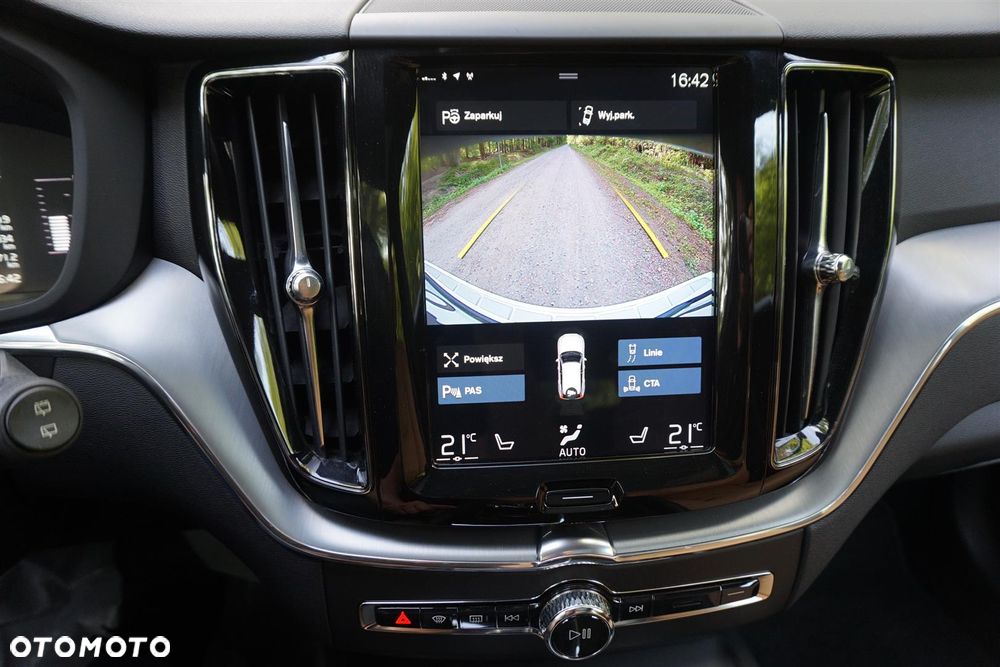 Volvo XC 60 T5 AWD Geartronic Momentum Pro - 22