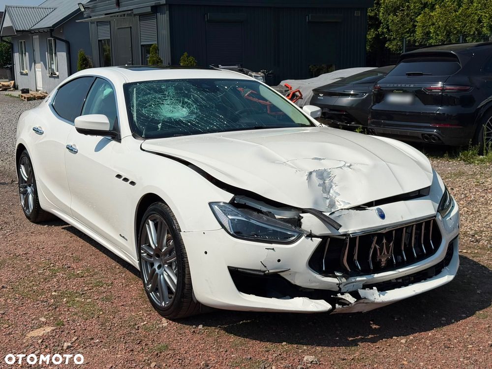 Maserati Ghibli S - 14
