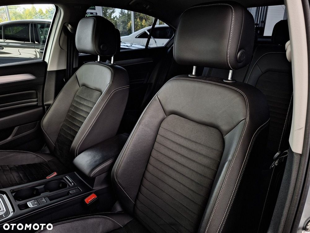Volkswagen Passat 2.0 TSI Elegance DSG - 25