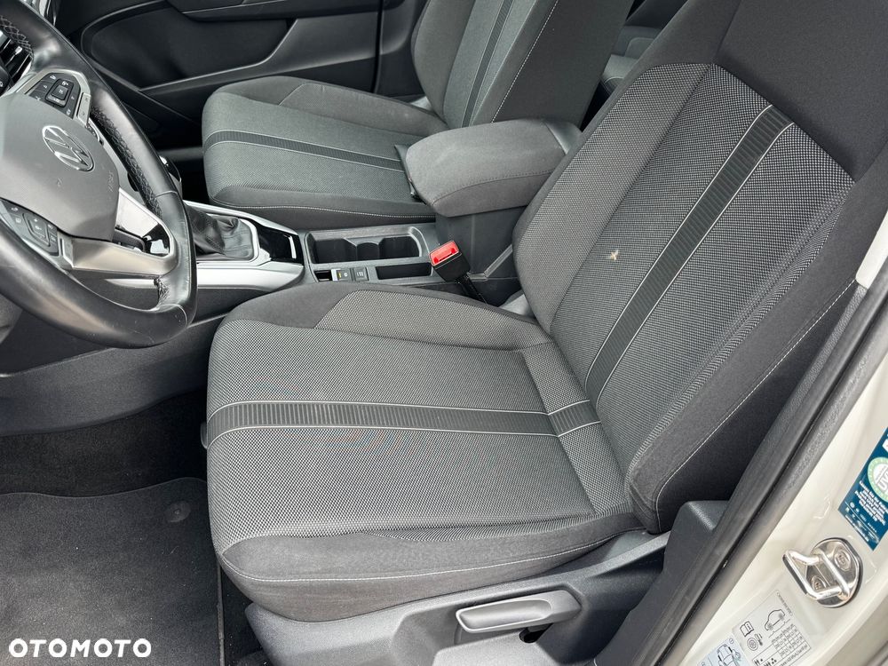 Volkswagen T-Roc 1.5 TSI ACT OPF DSG IQ.DRIVE - 37