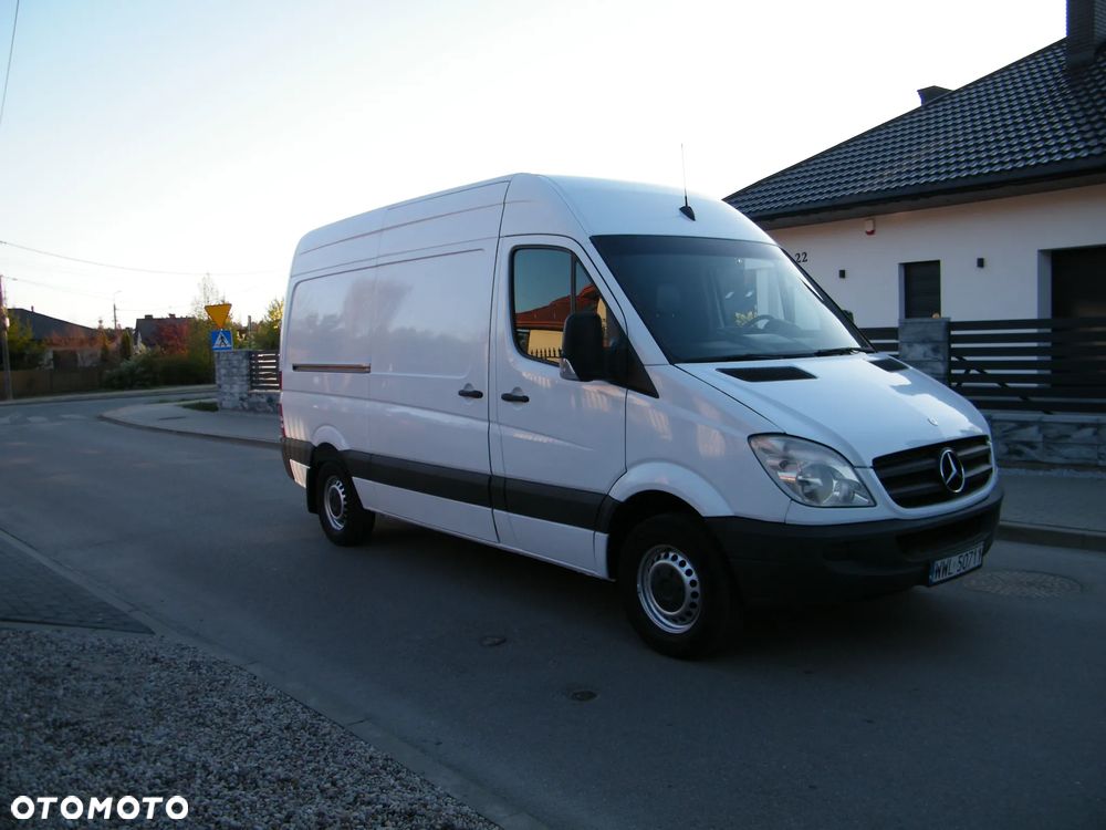 Mercedes-Benz Sprinter - 12