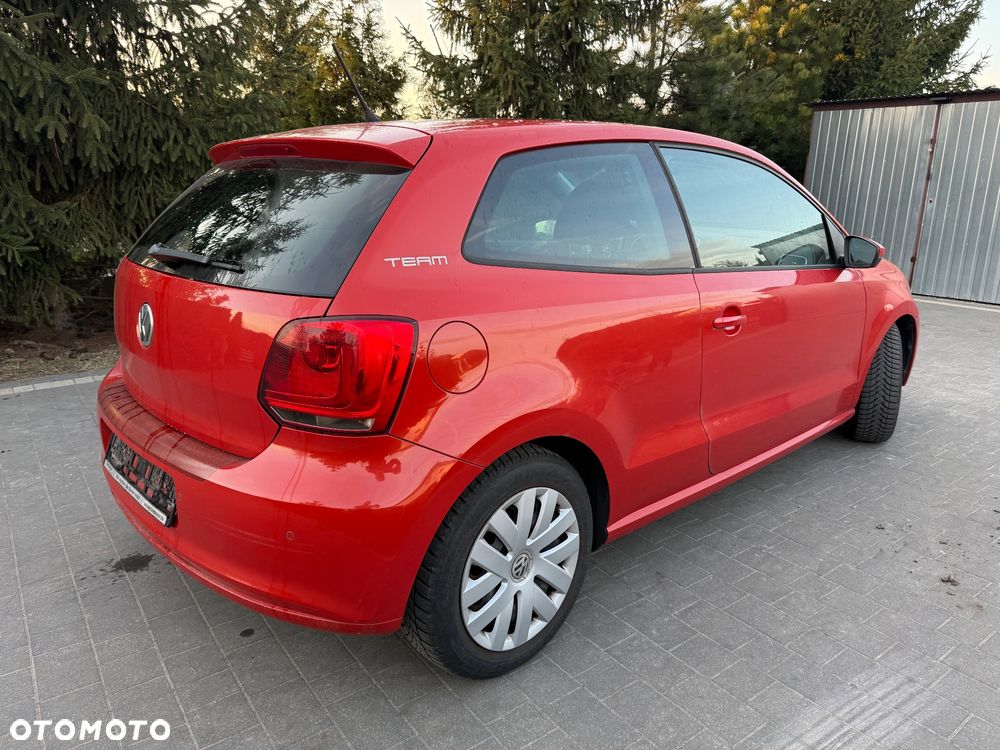 Volkswagen Polo 1.4 16V Highline - 18