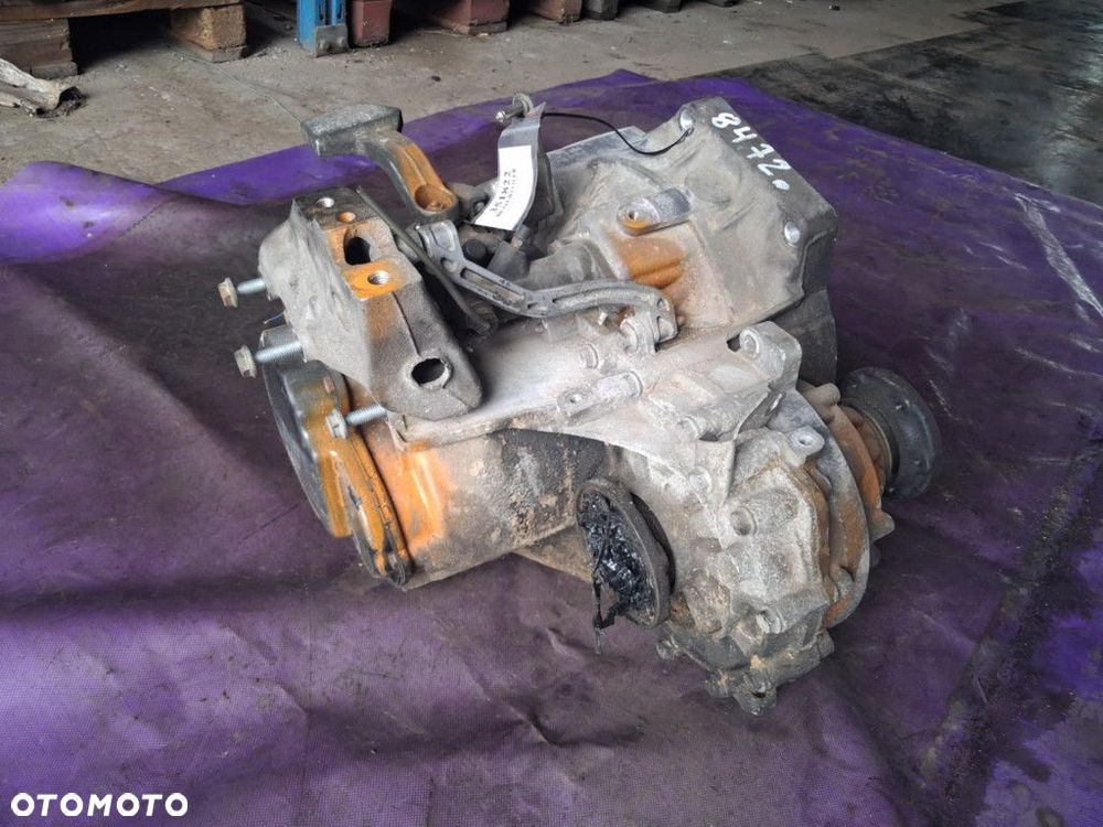 VW PASSAT B6 1,9 TDI BXE 105KM SKRZYNIA BIEGÓW  BXE 5B - 2