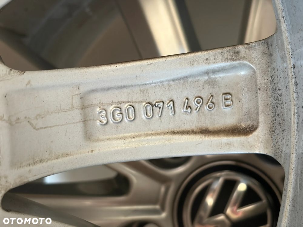 Felgi aluminiowe opony zimowe VW PASSAT B8 215/60 R16 6.5Jx16 ET42 - 16