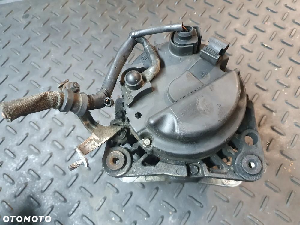 ALTERNATOR VW AUDI SEAT SKODA 03D903025D MA SPRZEGIEŁKO  SPRZĘGIEŁKIEM - 3