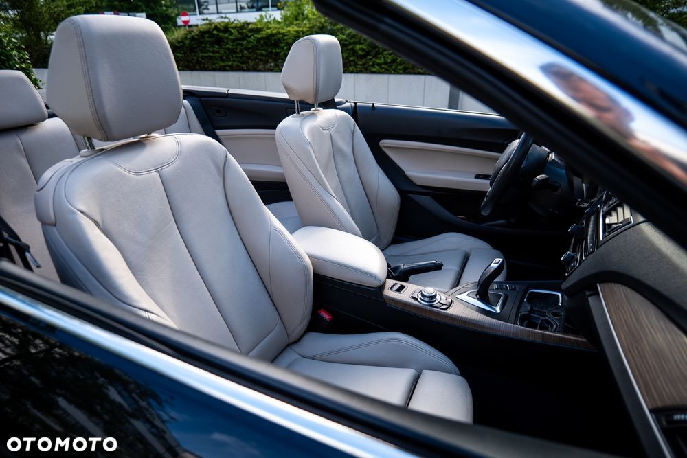 BMW Seria 2 220i - 9
