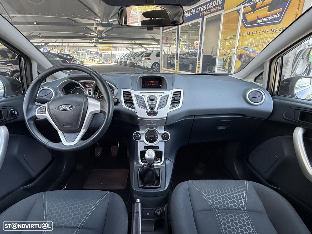 Ford Fiesta 1.25 Titanium - 24