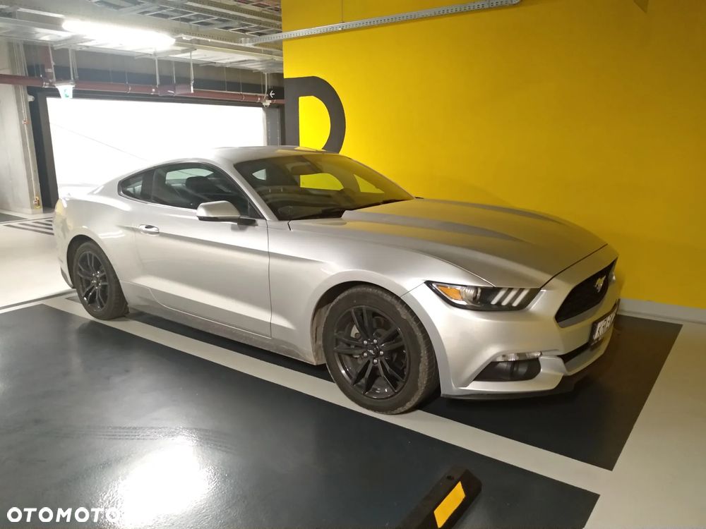 Ford Mustang 2.3 Eco Boost - 13