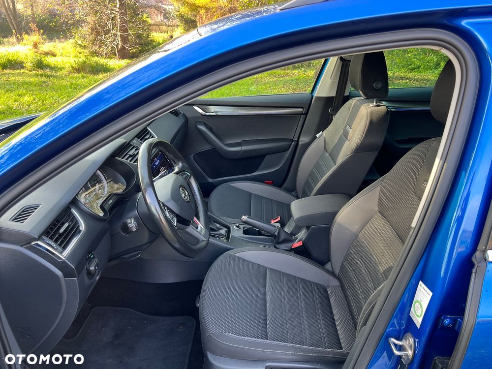 Skoda Octavia Scout 2.0 TDI 4x4 DSG - 13