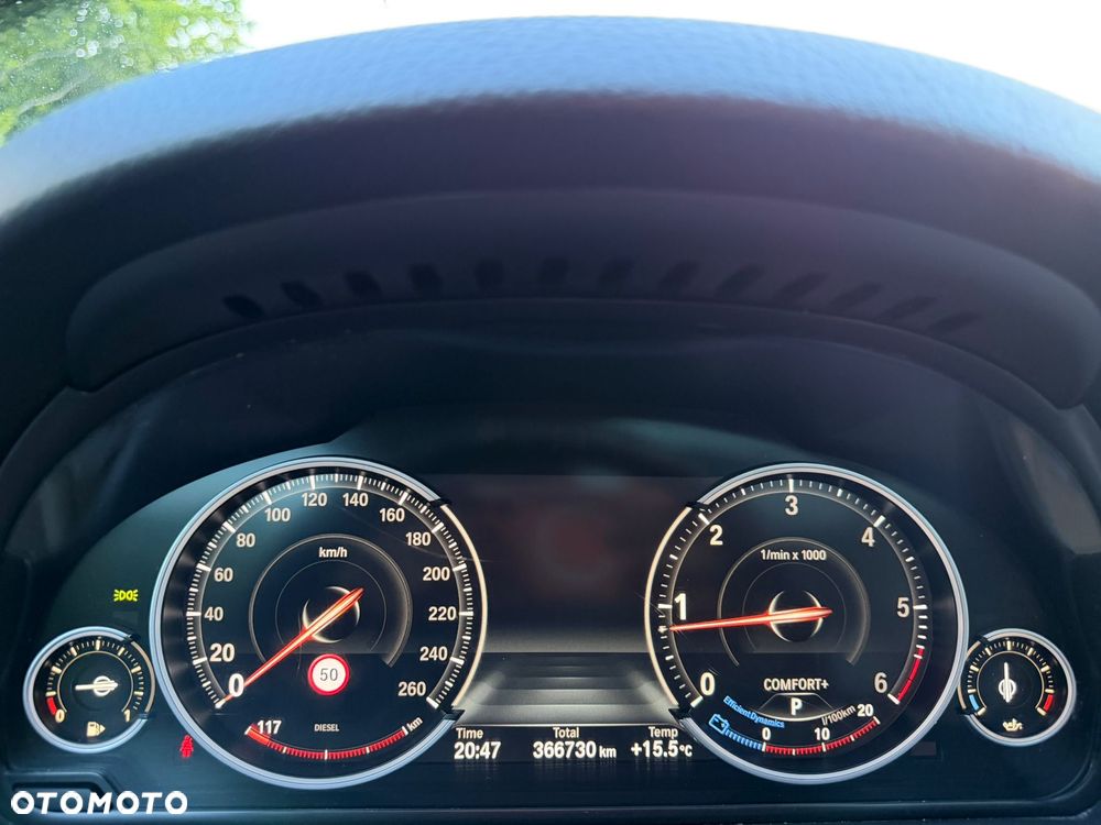 BMW Seria 5 520d - 23