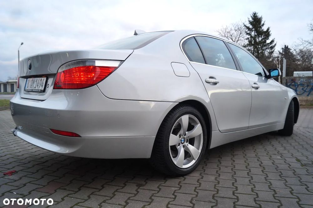 BMW Seria 5 525i - 14